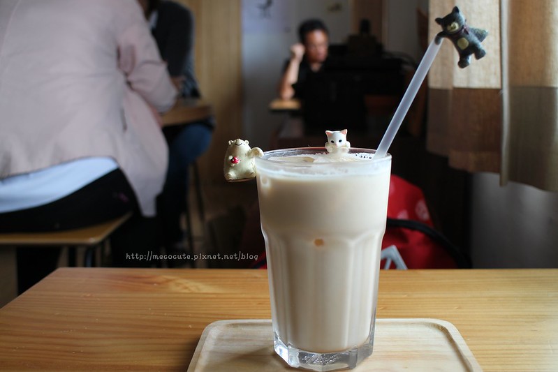 咖啡館︱喝咖啡,木童繪本咖啡 @陳小可的吃喝玩樂