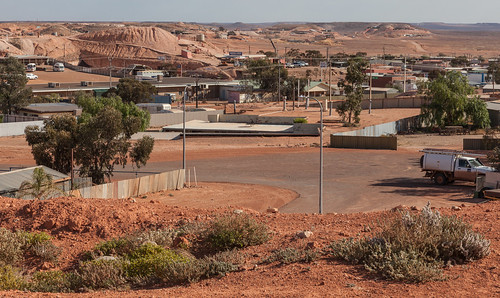 view desert australia outback southaustralia opals cooberpedy miningtown