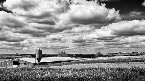 blackandwhite bw cloud barn countryside country fields essex colchester