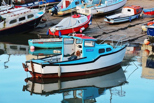 uk blue reflection sunrise canon river boats fishing cornwall colours shoreline calm mooring tamar saltash