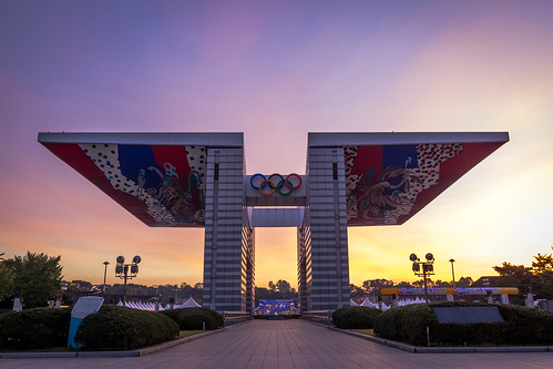 sunrise korea seoul olympicpark worldpeacegate