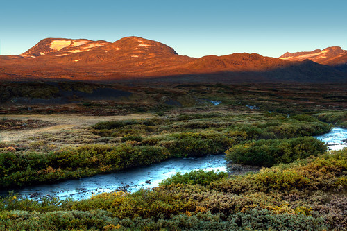autumn norway creek sunrise river glacier alpine tundra knutsholstinden leirunsdalen