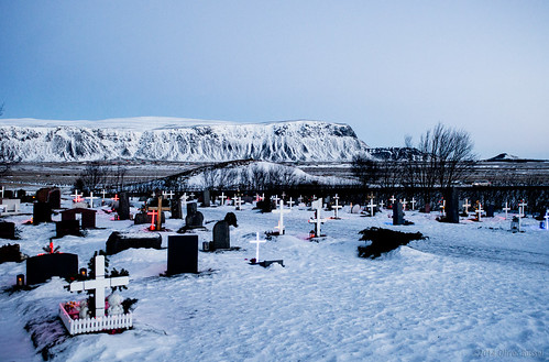 blue winter red snow ice landscape iceland view cemetary illumination crosses graves oru 2014 electriclights hveragerdi
