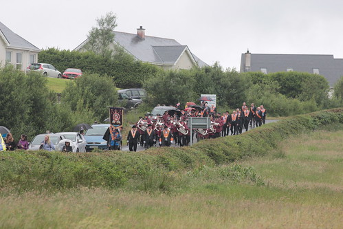 ireland summer rain canon political band culture demonstration bands marching protestant rossnowlagh ulster nofilter countydonegal marches sectarianism orangemen 2015 protestantism pageantry orangeorder 600d loyalorangelodge loyalorangeorder