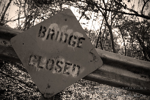 bridge sign closed wichitafalls iowapark burnettpark wichitacounty wichitariver