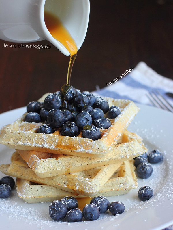 Fluffy and crisp vegan waffles that'll make your loved ones swoon as you pull this out for breakfast. #vegan #healthy #breakfast #blueberries