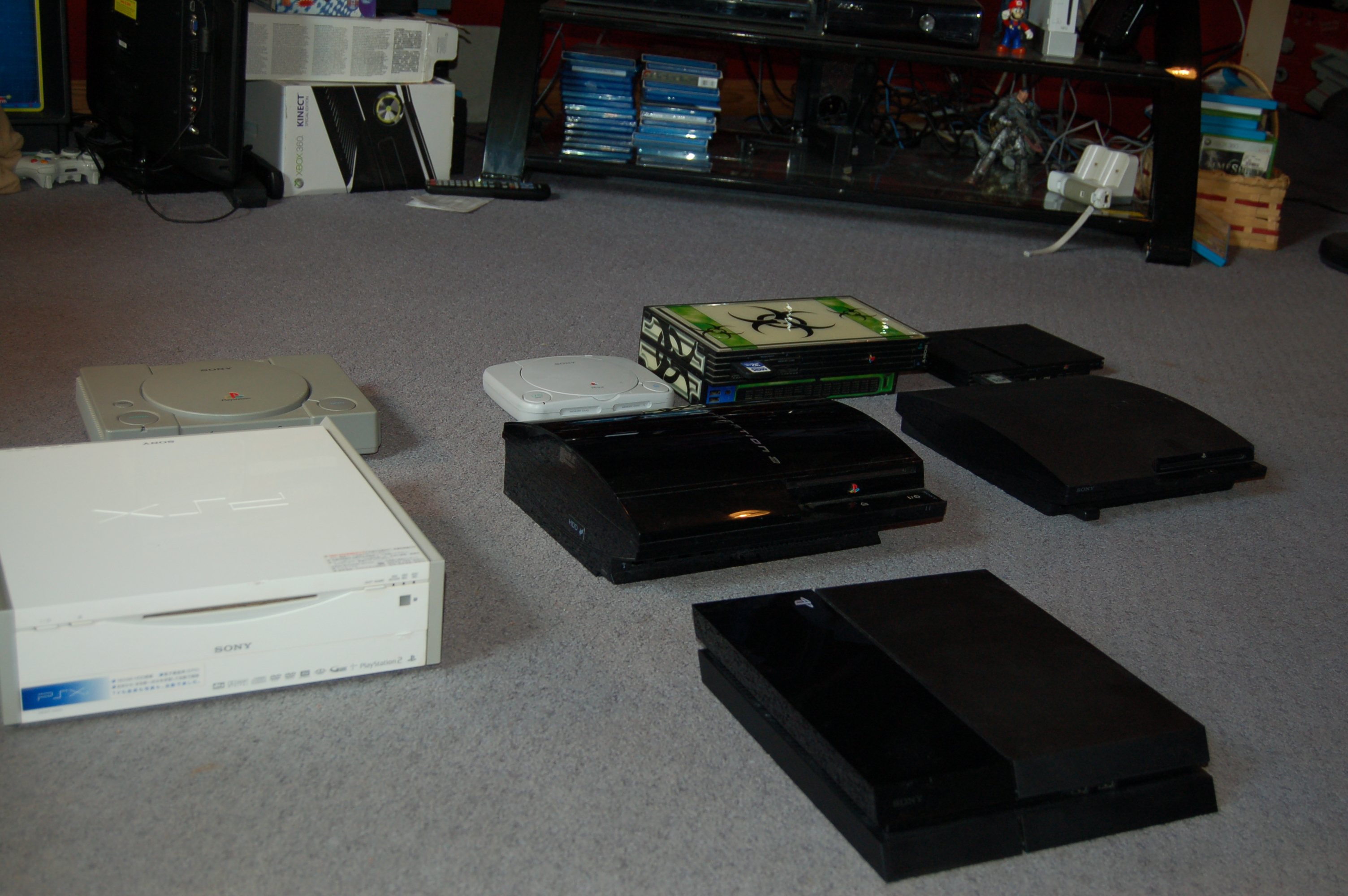 Playstation, PSOne, Playstation 2, PS2 Slim, PSX, Playstation 3 20GB, PS3 Slim, Playstation 4