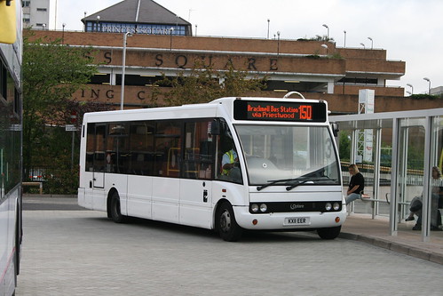 Courtney KX11 EER on Route 150, Bracknell Bus Station