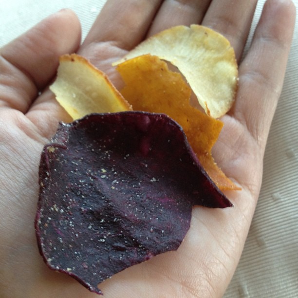Love these root chips. Purple & orange sweet potatoes, taro & cassava with sea salt. Sooo good! #glutenfree #notransfat