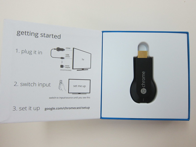 Google Chromecast - Box open
