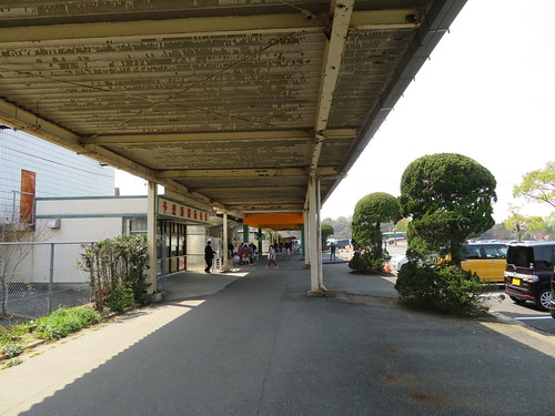 佐賀競馬場の入口付近