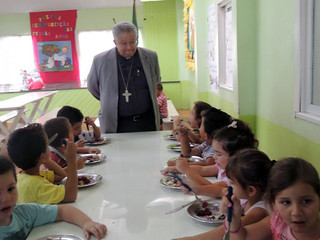 O arcebispo visitou os núcleos de atendimento da instituição.