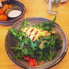 'Chicken' salad with quinoa, cherry tomatoes, olives and haloumi - ping @griffmiester