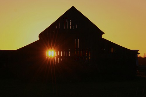 sunset sky sun color barn canon washington glow washingtonstate canoneos skagitvalley skagitcounty