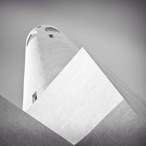 street leica travel bw architecture landscape minimalist qatar m240