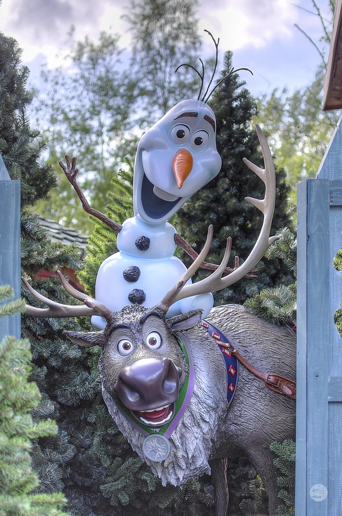 Sven & Olaf in Frontierland