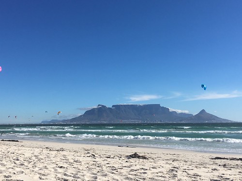 mountain tablemountain tafelberg capetown southafrica blue scenes view scenery 2017 february iphonese iphonography beautiful kites kitesurfing windsurfing blouberg bloubergstrand blaauwberg