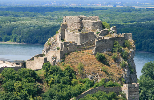 old cliff castle history rock canon river devin landscape austria ruins border slovensko slovakia palo bratislava danube hrad donau crag bartos rieka dunaj devín bartoš