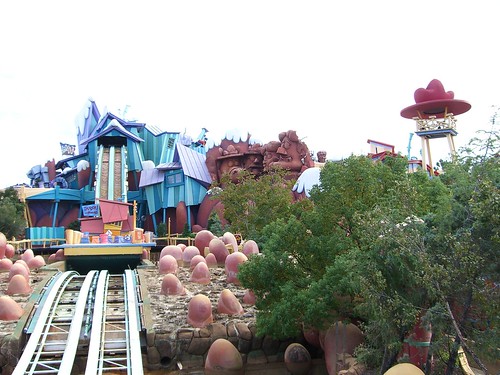 Blog Share Friday – Theme Park Insider – PrincessPiethePinup