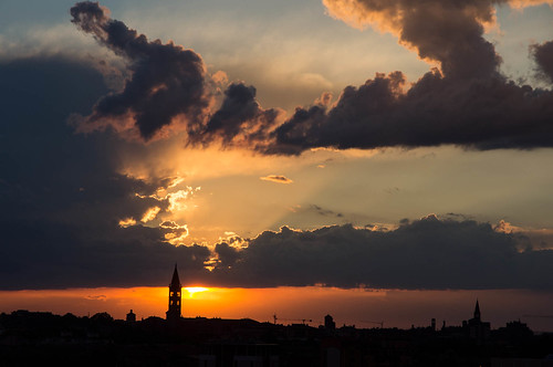 sunset sky sun clouds tramonto nuvole belltower campanile cielo sole piacenza seminario alberoni collegio corpusdomini