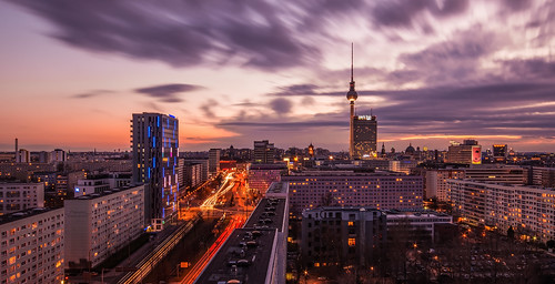 city panorama berlin alex skyline abend nacht himmel wolken alexanderplatz architektur parkinn blauestunde