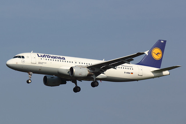 Lufthansa - A320 - D-AIQU (1)