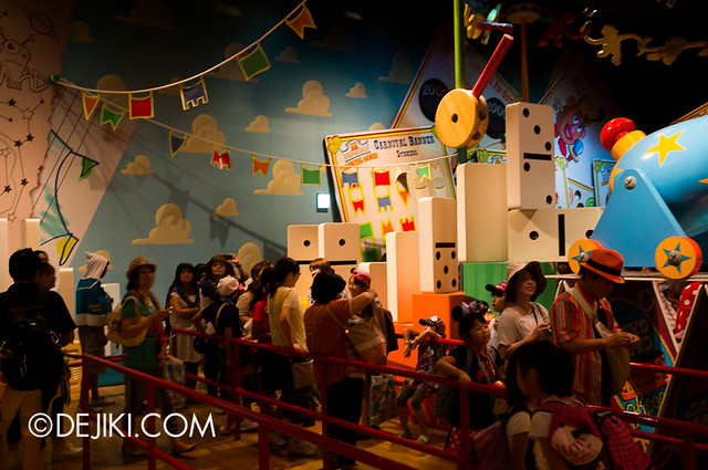 Toy Story Mania - The Queue