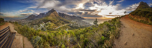 sunset panorama hiking heather capetown trail tablemountain lionshead campsbay fynbos canonef1740mml 7images canoneos6d