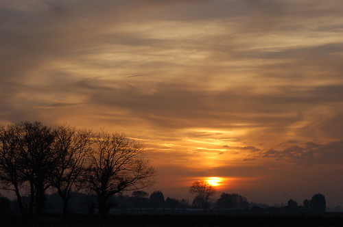 sunset sky sun silhouette clouds atardecer evening countryside sonnenuntergang pôrdosol coucherdusoleil