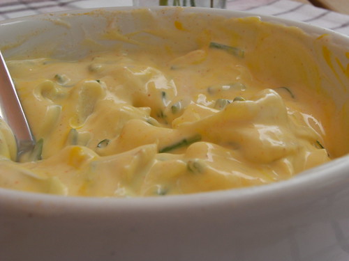 Yoghurt sauce with tumeric - salsina allo yogurt e curcuma