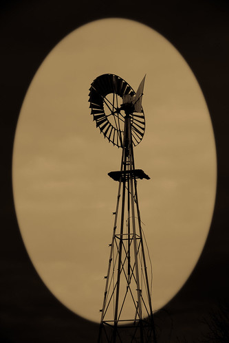blackandwhite bw tower windmill wheel sepia canon wind platform sails ladder hww t5i windmillwednesday