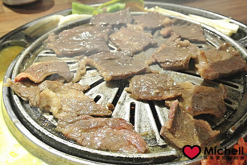 滋滋咕嚕韓式烤肉專門店-公館店