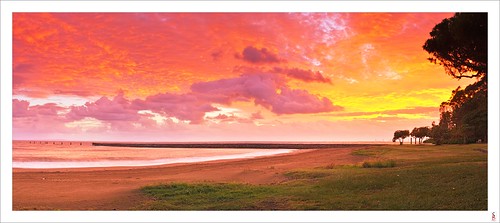 ocean beach water sunrise nikon shoreline shorescape d90 shorncliffe stephenbird shorncliffesunrise