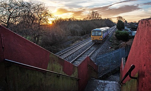 backlight sunrise diesel footbridge trains hull railways unit dmu prioryroad class144 144003 appletonroad sydyoung