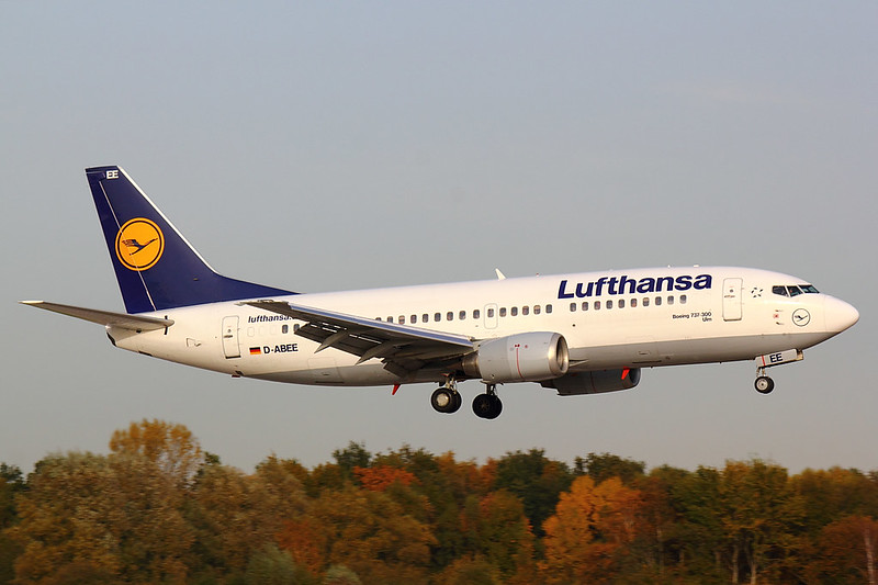 Lufthansa - B733 - D-ABEE