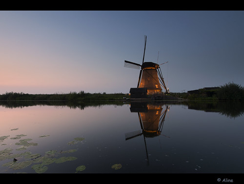 light sunset reflection mill netherlands licht zonsondergang nederland kinderdijk molen d800 reflectie verlicht 1424