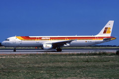 Iberia A321-211 EC-IIG BCN 07/06/2003