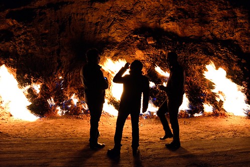 fire baku azerbaijan yanardag absheronpeninsula burningrocks