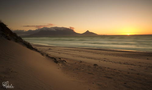 sunset sun beach southafrica sand capetown sunsetbeach tablemountain westerncape nikond800 mujahidurrehman nikon1635mm mujahidsphotography 108721773083165448924posts