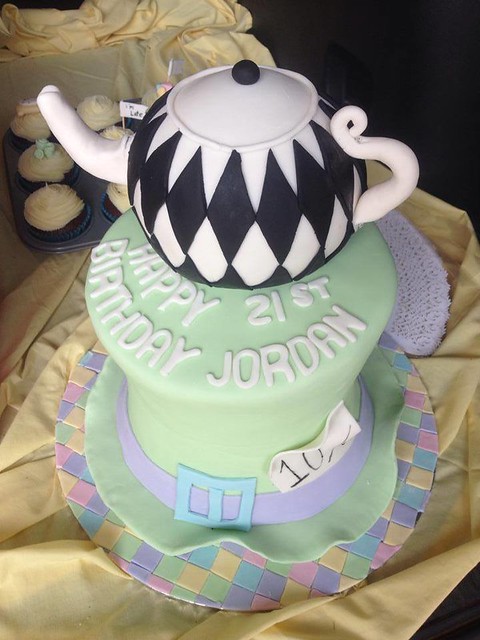 Mad Hatter Themed Cake by Deck That Cake