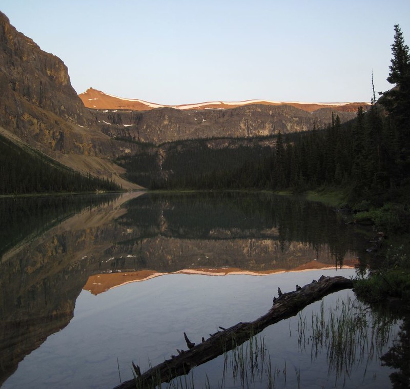 Dawn and reflections at Luellen Lake