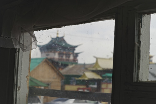 wood stilllife window architecture landscape asian asia day russia photojournalism buddhism indoor monastery asie monastere russie россия planart1485 85mmf14za