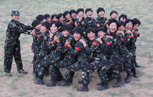 (14)CHINA-MONGOLIA INTERIOR-MILITARES-FUERZA ESPECIAL FEMENIL