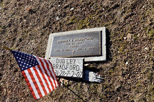 cemeteries cemetery grave graves gravemarkers gravemarker koreanwarveteran dudleyebradford dudleybradford newhomecemetery