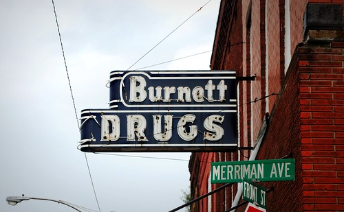 sign vintage neon ar drugs neonsign arkansas drugstore wynne oldsign burnett vintagesign wynnearkansas wynnear burnettdrugs