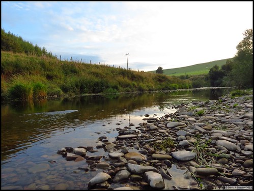uk water reflections river landscape scotland scenery view stones pebbles riverbank upstream tranquil borders fencepost tranquillity whiteadder waterscapes scottishborders whiteadderwater ellemford greenhopeguesthouse