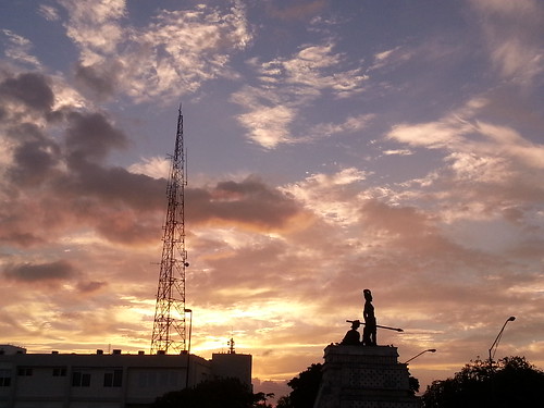 sunset atardecer day cloudy monumento yucatán cielo nubes nublado mérida
