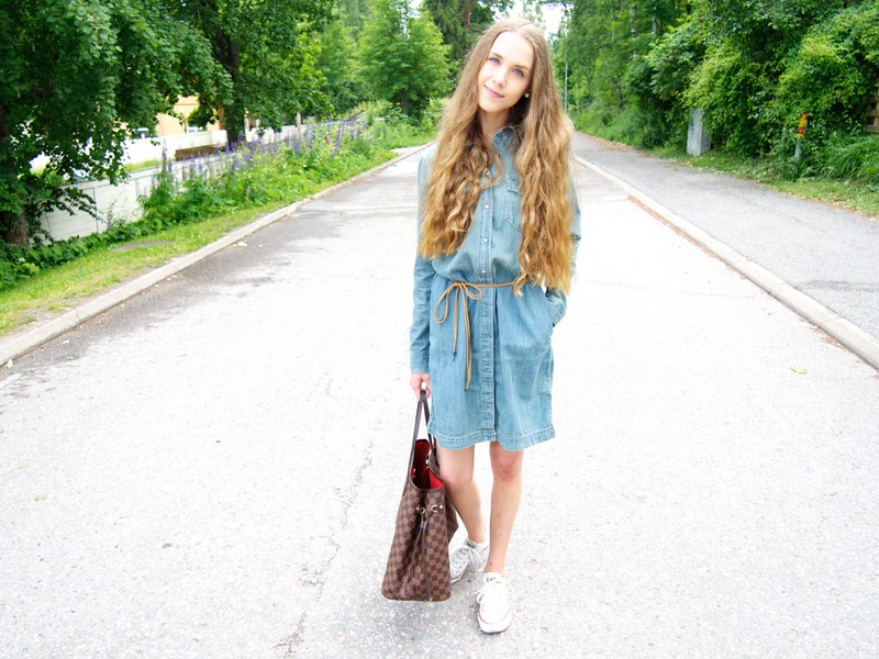 Chambray dress with white Converse
