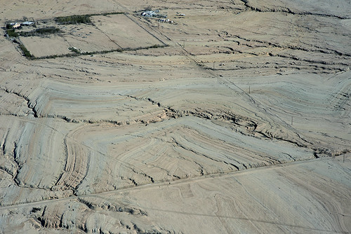 california nature desert sanandreasfault strata folded fold geology saltonsea geomorphology aerialphotograph imperialcounty saltonseastaterecreationarea durmidhill