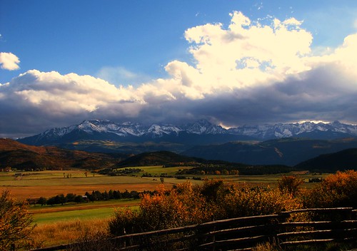 autumn mountains clouds rural fence colorado ridgway sanjuanmountains earlyevening sneffelsrange{